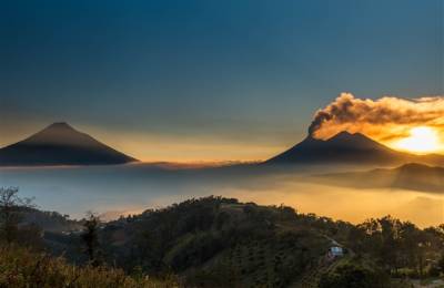 Vulcanii Fuego, Acatenango și Agua
