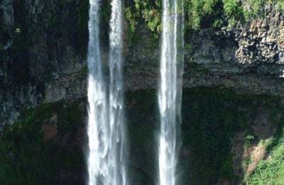 Cascada Chamarel