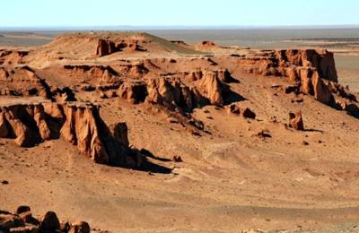 Bayanzag .Rocile înflăcărate
