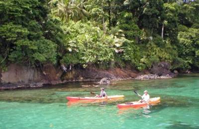 Cu kaiakul pe insula Bocas del Toro