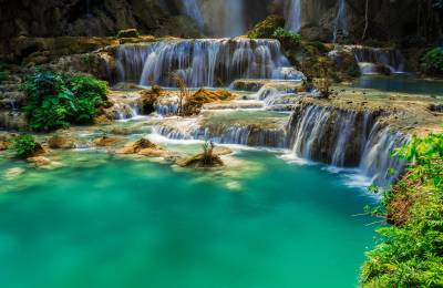 Cascada Kunag Si, Laos