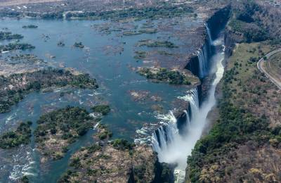 Cascada Victoria, Zambia si Zimbabwe
