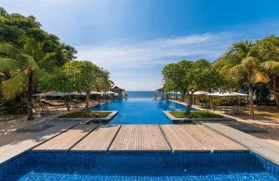 Hotel Crimson Resort & Spa