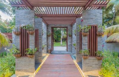 Hotel Furaveri Island Resort & Spa