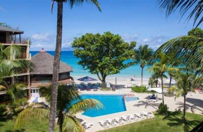 Coral Strand Smart Choice Hotel