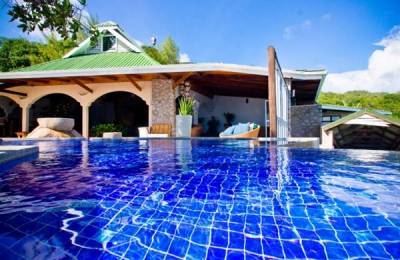 Coco de Mer Hotel & Black Parrot Suites