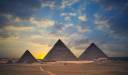 Piramidele, Giza